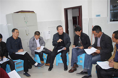 李金辉名师工作室举行教学研讨